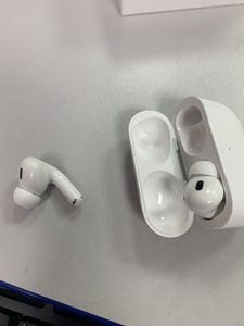 Б/в Навушники Apple airpods pro 2nd generation with magsafe charging case usb-c 01-200908387