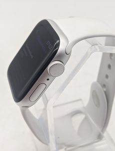 Б/в Смарт-годинник Apple watch se 2 gps 40mm aluminium case 01-200849120