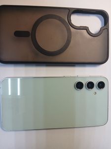 Б/в Мобільний телефон Samsung galaxy s23 fe sm-s711b 8/256gb 01-200909242