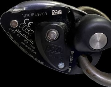 Б/у Альпинистское снаряжение Petzl grigri 01-200909211