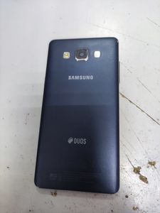 Б/в Мобільний телефон Samsung a500h galaxy a5 16gb 01-200920431