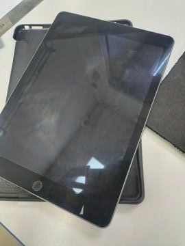 Б/в Планшет Apple a1673 ipad pro 9.7 wi-fi 32gb 01-200920643