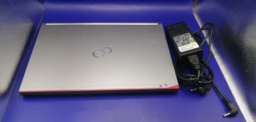 Fujitsu 14/core i5 6300u ddr3/4gb ddr4/hdd *відсутній/ssd 256 gb/*інтегрована