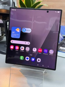 Б/в Мобільний телефон Samsung galaxy fold7 12/512gb 01-200956582