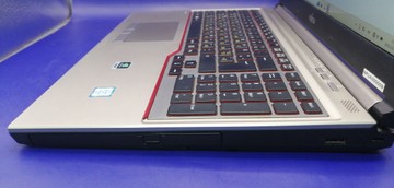 Б/в Ноутбук Fujitsu 15/core i7 6820hq ddr3/16gb ddr4/hdd 320 gb/ssd *відсутній/quadro m2000m 4gb 01-200967871