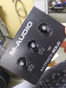 Б/в Аудіо інтерфейс M-Audio m-track solo 01-200991706