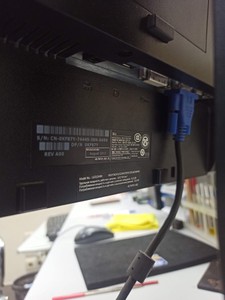 Б/в Монітор Dell u2312hmt 01-201001948