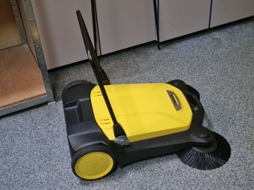 Б/в Підмітальна машина Karcher s 4 twin 01-201006256