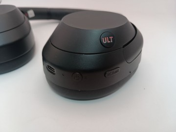 Б/в Навушники Sony ult wear 01-200990019