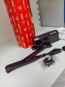 Б/в Доводчик дверний Cisa 60460.03.0.88 01-201114672