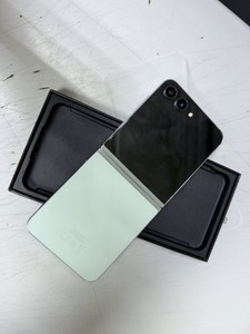 Б/в Мобільний телефон Samsung galaxy flip5 8/512gb 01-201116628
