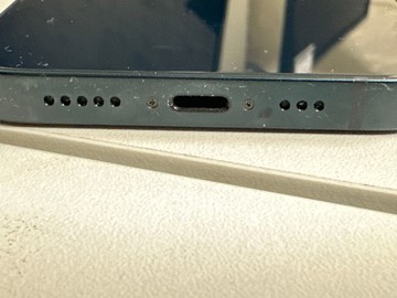 Б/в Мобільний телефон Apple iphone 14 128gb 01-201120406
