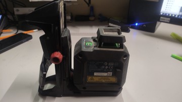 Б/в Лазерний нівелір Bosch gll 2-20g + lb10 01-201174411