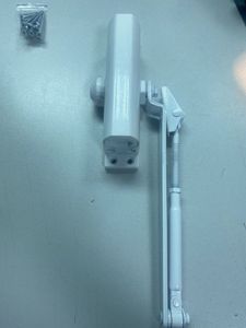 01-200516272: Frd b3w