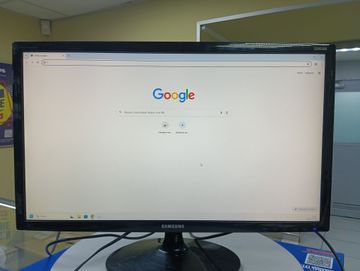 01-200779227: Samsung s24d300h