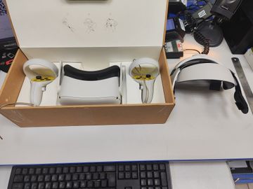 Б/в Окуляри віртуальної реальності Oculus quest 2 128 gb 01-200784100