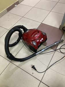 Б/в Пилосос Grunhelm gvc-1605br 01-200800038