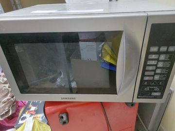 Б/в Мікрохвильова піч Samsung ce-1031 01-200805028