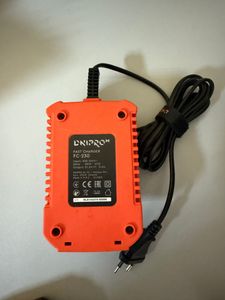 Б/в Шурупокрут Dnipro-M cd-200 1акб 2ah зп 01-200820093