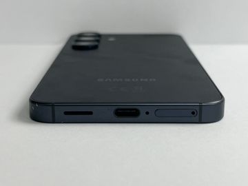 Б/в Мобільний телефон Samsung galaxy s25 12/128gb 01-200886111