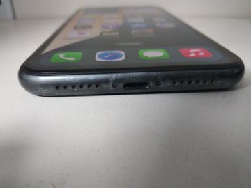 Б/в Мобільний телефон Apple iphone 11 64gb 01-200889608