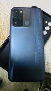 Б/у Мобільний телефон Tecno spark 8c kg5n 4/64gb 01-200892102