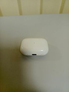 Б/в Навушники Apple airpods pro 2nd generation with magsafe charging case usb-c 01-200886513