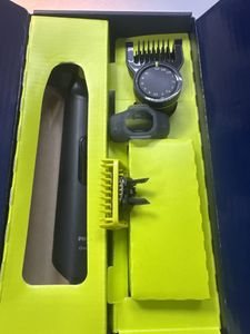 Б/у Триммер электрический Philips oneblade pro 360 qp6542 01-200906745