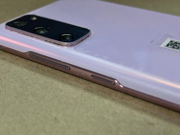 Б/у Мобільний телефон Samsung galaxy s20 fe sm-g780g 6/128gb 01-200910143