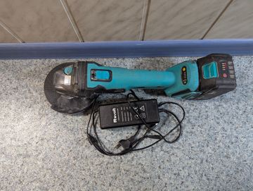 Б/у Угловая шлифмашина Revolt ag 20-125 01-200912340