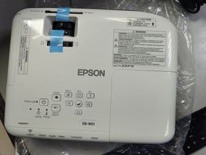 Б/в Проектор Epson eb-982w 01-200914106