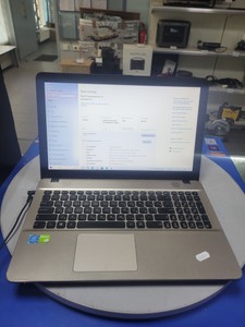 Asus 15/pentium n4200 ddr3/4gb ddr3/hdd 500 gb/geforce 810m