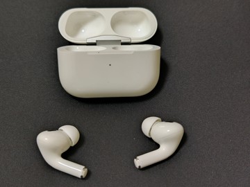 Б/в Навушники Apple airpods pro 2nd generation with magsafe charging case usb-c 01-200966579