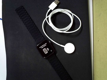 Б/в Смарт-годинник Apple watch series 4 gps + cellular 44mm aluminium case 01-200976739