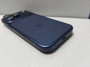 Б/в Мобільний телефон Apple iphone 17 pro 256gb 01-200989659