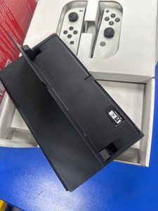 Б/в Ігрова приставка Nintendo switch oled 01-200999018