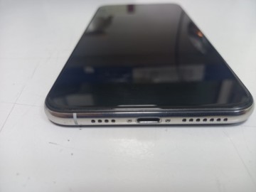 Б/в Мобільний телефон Apple iphone xs max 64gb 01-201001920