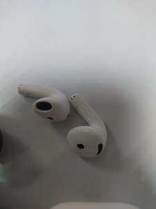 Б/в Навушники Apple airpods 4 01-201016536