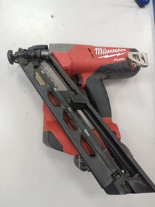 Б/в Нейлер акумуляторний Milwaukee m18 fuel 2743-20 15ga 01-201028269
