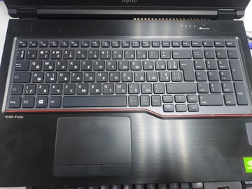Б/у Ноутбук Fujitsu 15/core i7-10850h ddr4/32gb ddr4/ssd 512 gb/quadro t1000 4gb 01-201048958
