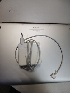 Б/у Ноутбук Apple macbook pro a1398 15,4" core i7 2.2ghz/ram 16gb/ssd256gb/intel iris pro 01-201087325