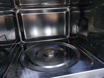 Б/в Мікрохвильова піч Electrolux emt25203ok 01-201092343