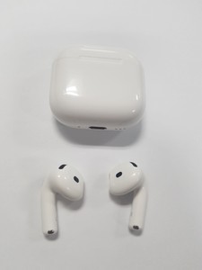 Б/в Навушники Apple airpods 4 with active noise cancellation 01-201118426