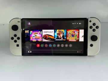 Б/в Ігрова приставка Nintendo switch oled 01-201056081