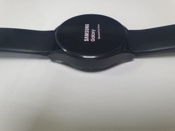Б/в Смарт-годинник Samsung galaxy watch4 40mm 01-201127848