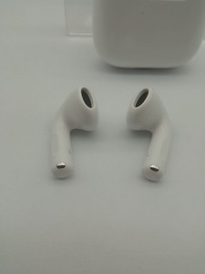 Б/у Навушники Apple airpods 4 with active noise cancellation 01-201138284