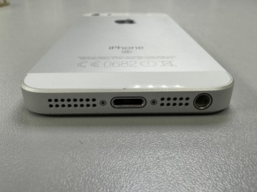 Б/в Мобільний телефон Apple iphone se 1 64gb 01-201179585