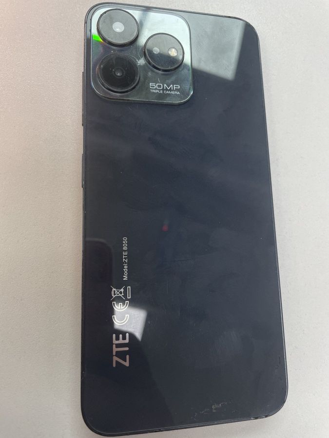 blade v50 design 8/128gb