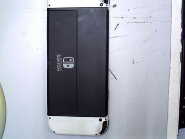 01-200600610: Nintendo switch oled