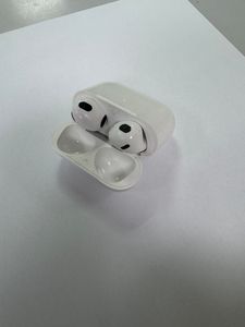 01-200774170: Apple airpods 3rd generation